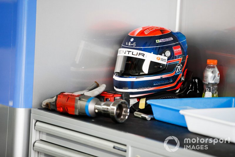 Edoardo Mortara, Venturi Formula E helmet in the garage