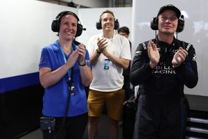 Laura Wontrop Klauser, Cadillac celebra la pole para el #2 Cadillac Racing Cadillac V-Series.R: Alex Lynn