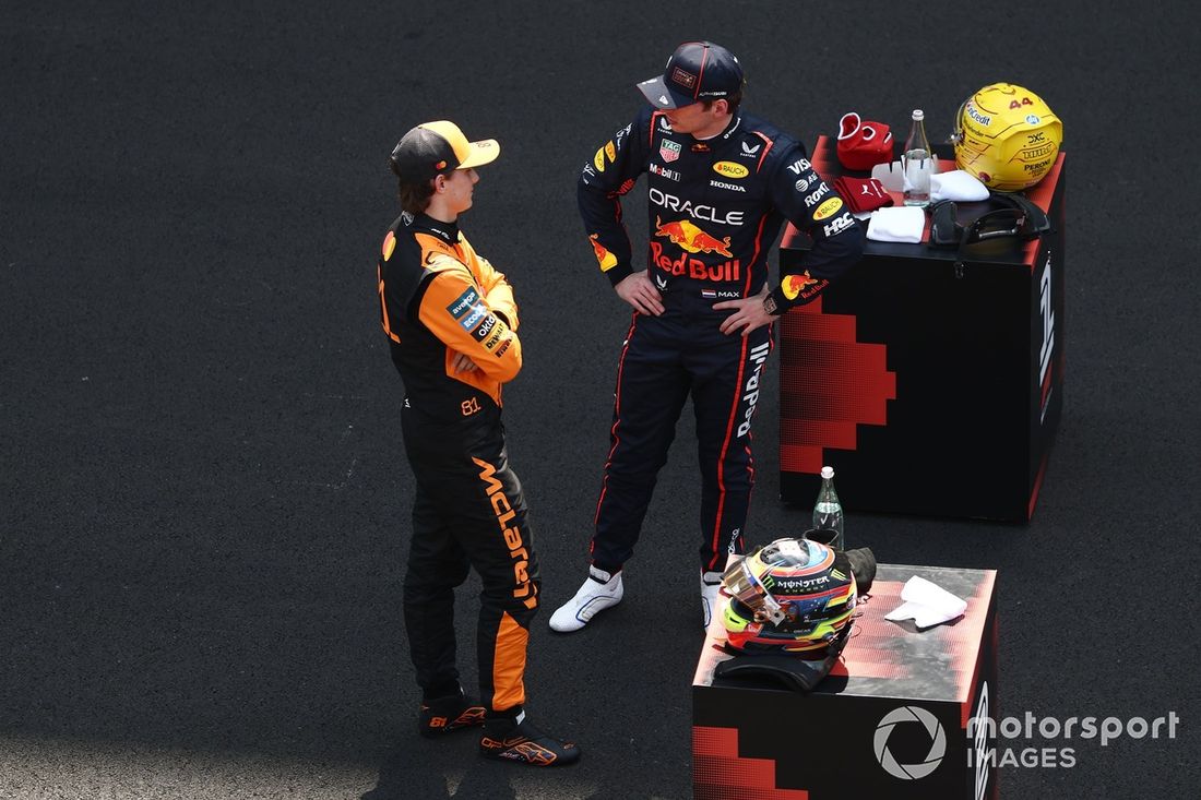 Oscar Piastri, McLaren, Max Verstappen, Red Bull Racing