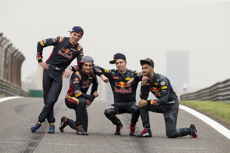 Daniel Ricciardo, Red Bull Racing, Daniil Kvyat, Red Bull Racing, Max Verstappen, Scuderia Toro Rosso en Carlos Sainz Jr., Scuderia Toro Rosso