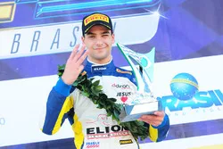 Matheus Iorio comemora