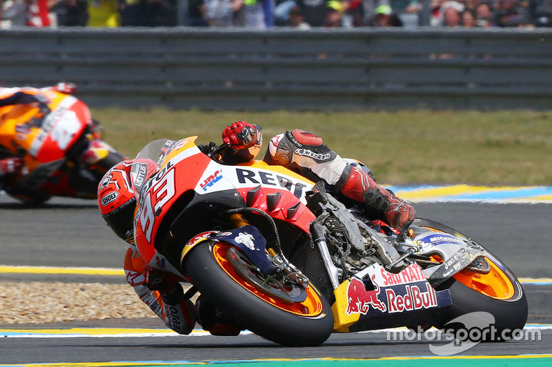 Frankreich, Le Mans: Sturz und Platz 13