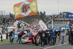 Guillermo Ortelli, JP Racing Chevrolet and fans