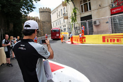 Sergio Perez, Sahara Force India F1 lors de la reconnaissance du circuit
