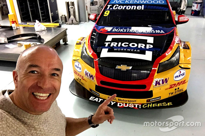 El auto WTCC de Tom Coronel, ROAL Motorsport, recibe su diseño de color