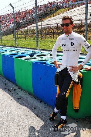Jolyon Palmer, Renault Sport F1 Team on the grid