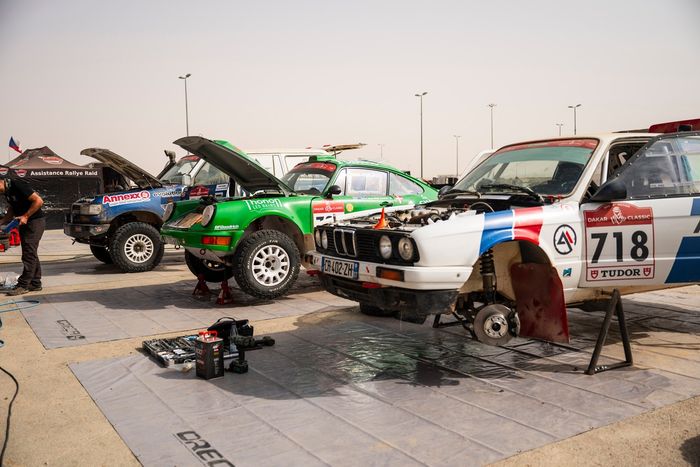 #718 Team SSP BMW: Франсуа Абриаль, Себастьен Баронне