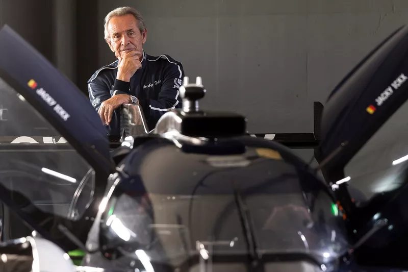 Jacky Ickx, Genesis Magma Racing Genesis