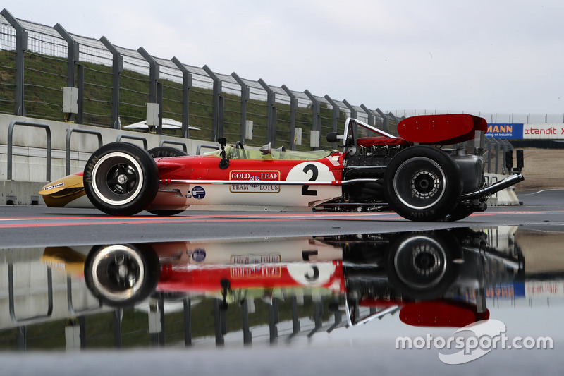 Lotus 49B
