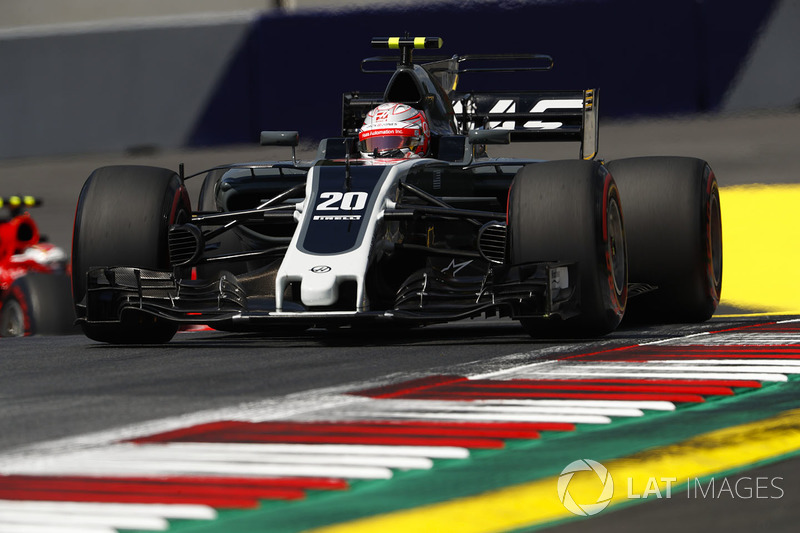 15. Кевін Магнуссен, Haas F1 Team VF-17