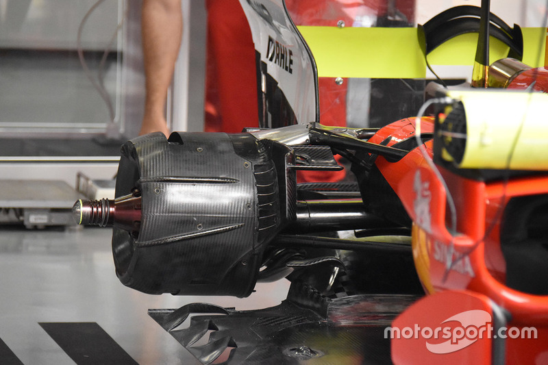 Vue détaillée de l'arrière de la Ferrari SF70H