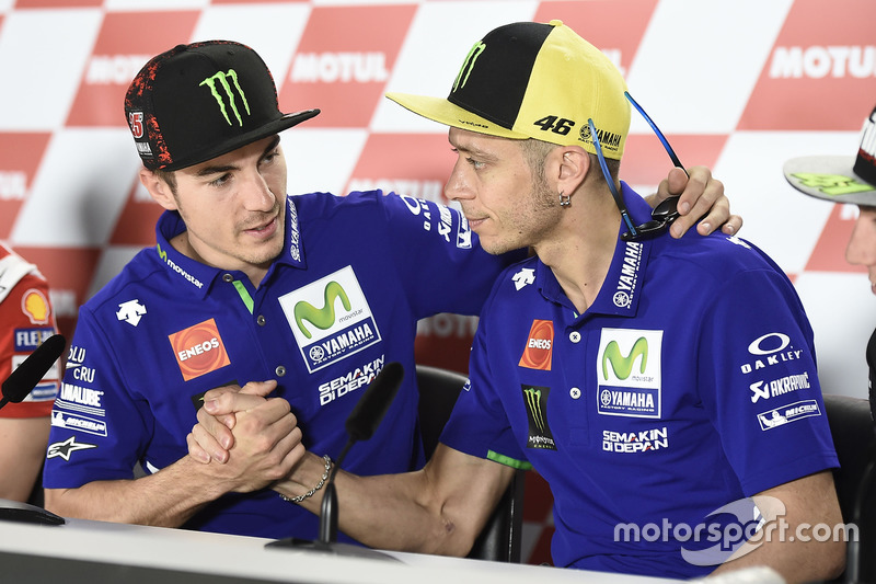 Maverick Viñales, Yamaha Factory Racing; Valentino Rossi, Yamaha Factory Racing