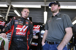 Cole Custer, Stewart-Haas Racing with Biagi-Denbeste Racing, Haas Automation Ford Mustang and Chase Briscoe