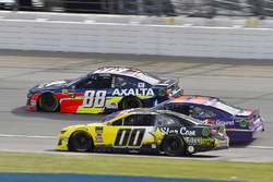 Alex Bowman, Hendrick Motorsports, Chevrolet Camaro Axalta, Denny Hamlin, Joe Gibbs Racing, Toyota Camry FedEx Ground and Landon Cassill, StarCom Racing, Chevrolet Camaro