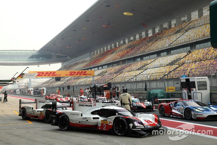 #2 Porsche Team Porsche 919 Hybrid: Timo Bernhard, Earl Bamber, Brendon Hartley