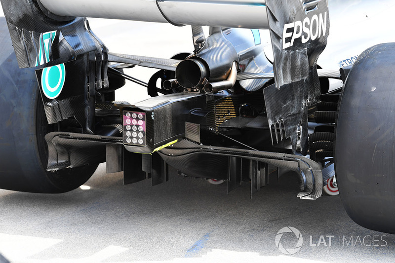 Детали задней части Mercedes F1 W09