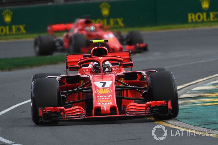 Kimi Raikkonen, Ferrari SF71H, Sebastian Vettel, Ferrari SF71H