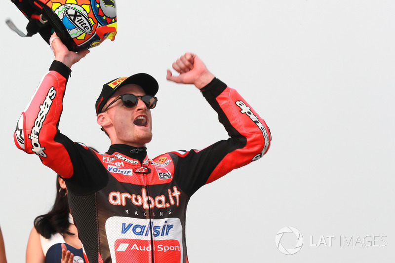 Podio: ganador Chaz Davies, Aruba.it Racing-Ducati SBK Team