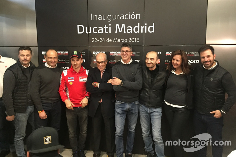 Jorge Lorenzo y Claudio Domenicali durante la presentación de la nueva tienda de Ducati en Madrid