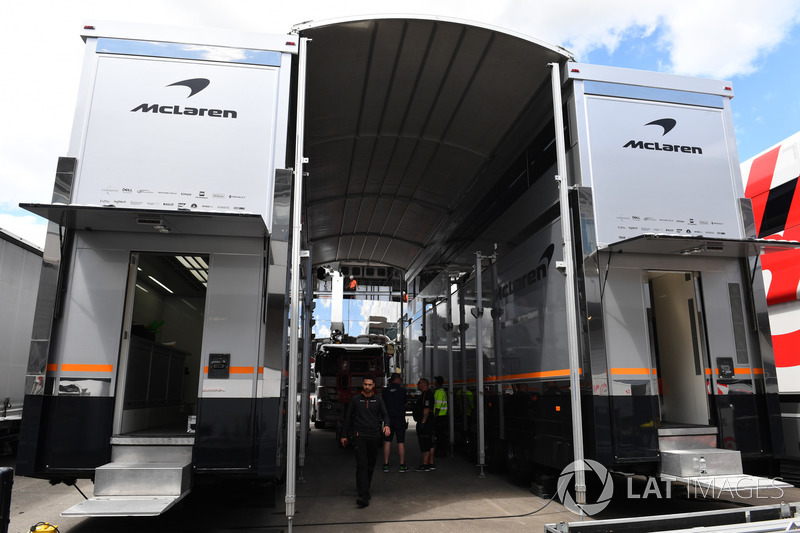 Motorhome McLaren in costruzione