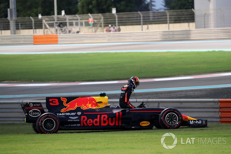 Daniel Ricciardo, Red Bull Racing RB13 abandonne