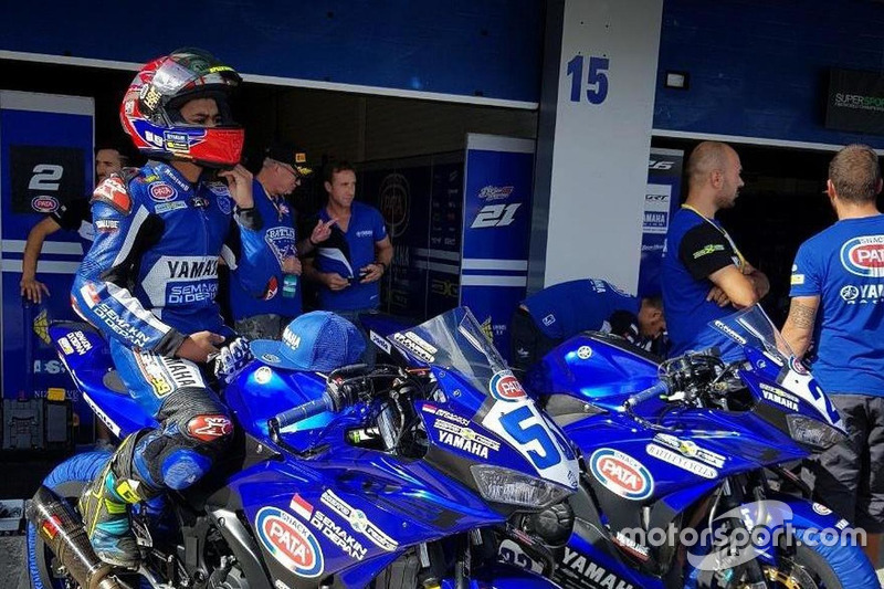 WorldSSP300: Galang Hendra, Team MotoX Racing