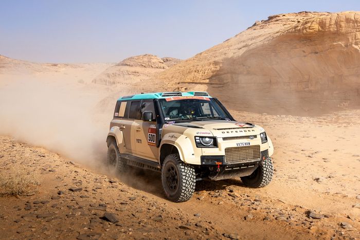 #500 Defender Rally Defender: Stephane Peterhansel, Michael Metge