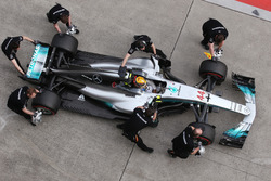 Lewis Hamilton, Mercedes AMG F1 W08, s'arrête aux stands