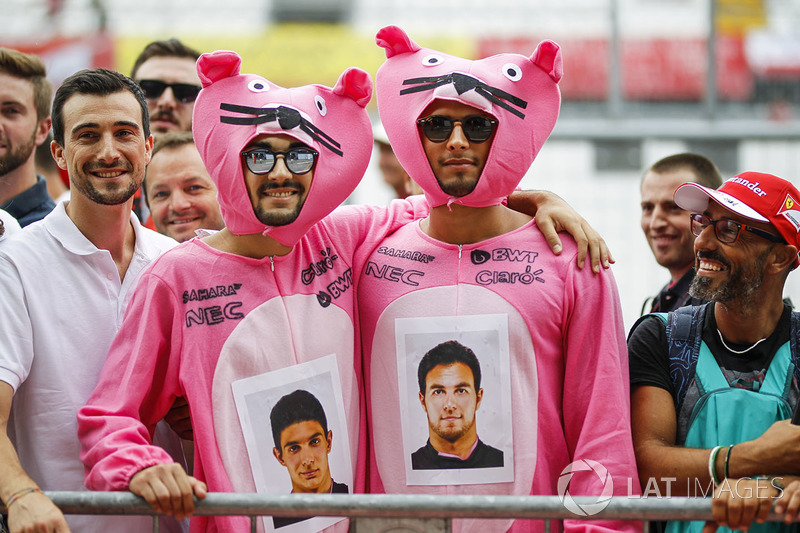 Sahara Force India fans dressed as Pink Panther