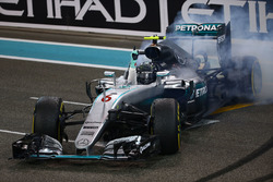 Second placed Nico Rosberg, Mercedes AMG F1 W07 Hybrid celebrates his World Championship at the end