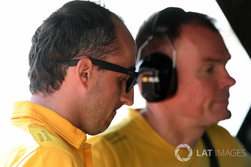 Роберт Кубица, Renault Sport F1 Team и Алан Пермейн, гоночный инженер Renault Sport F1 Team