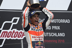Подіум: переможець гонки Марк Маркес, Repsol Honda Team