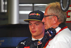 Max Verstappen, Red Bull Racing avec Dr Helmut Marko, consultant Red Bull Motorsport