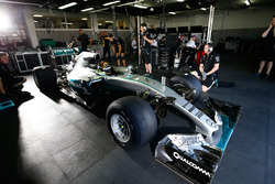 Тесты шин Pirelli 2017 года: Паскаль Верляйн, Mercedes AMG F1 W07 Hybrid