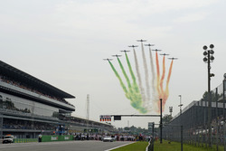 Air display over the grid