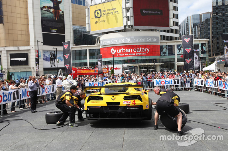 RaceFest pit action