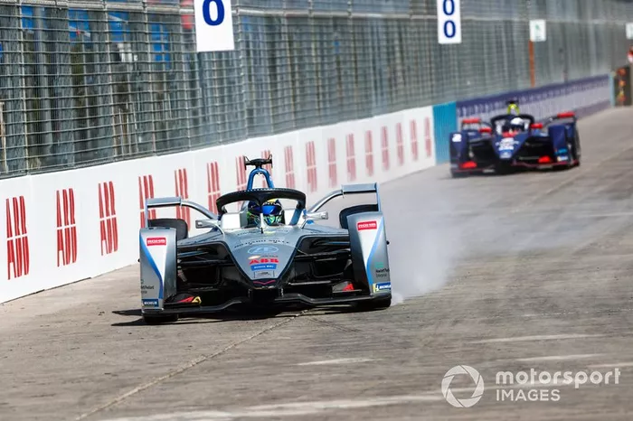 Felipe Massa, Venturi Formula E, Venturi VFE05 bloquea una llanta