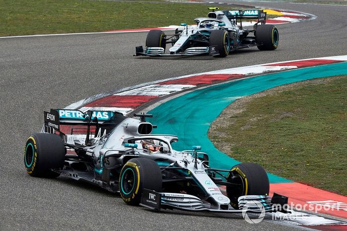 Lewis Hamilton, Mercedes AMG F1 W10, Valtteri Bottas, Mercedes AMG W10