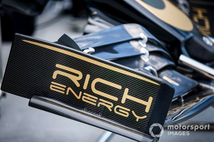 Cubierta del motor de Haas sin el logotipo de Rich Energy 