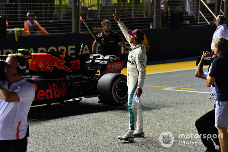 Lewis Hamilton 79. rajtelsősége a Forma-1-ben - F1 2018 - Szingapúri Nagydíj