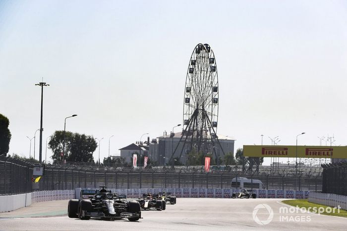 Lewis Hamilton, Mercedes F1 W11, Valtteri Bottas, Mercedes F1 W11, Max Verstappen, Red Bull Racing RB16