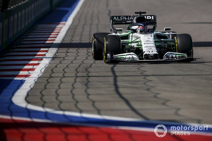 Daniil Kvyat, AlphaTauri AT01