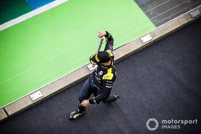 Podio: tercer lugar Daniel Ricciardo, Renault F1