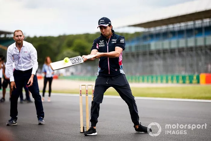 15 - Sergio Perez: 1min26s928