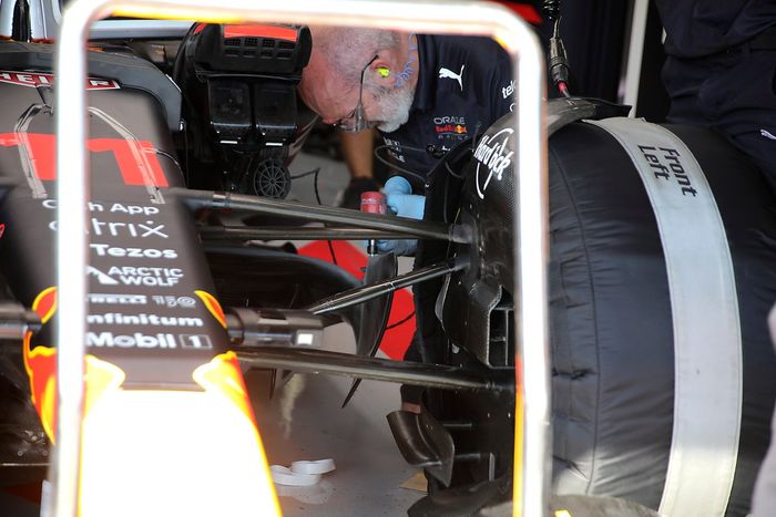 Detalle del piso del Red Bull Racing RB18