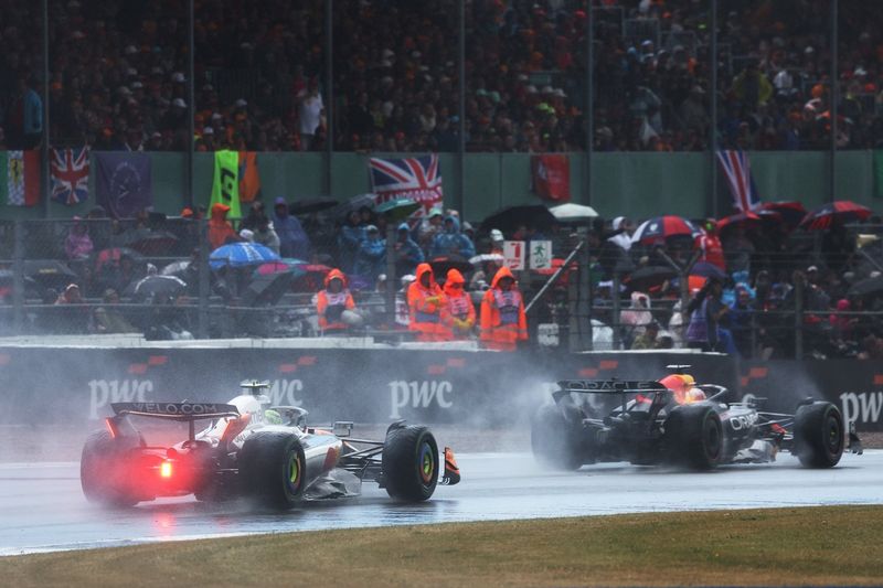 Lando Norris, McLaren, Max Verstappen, Red Bull Racing