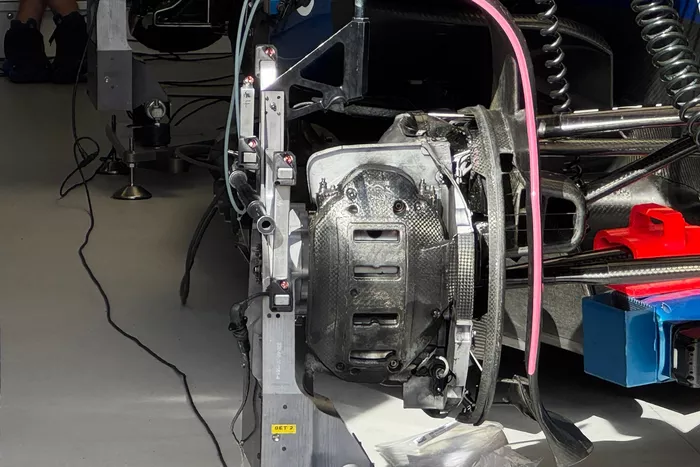 Alpine detalles técnicos