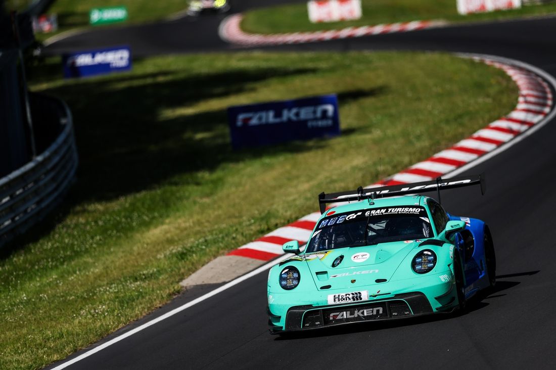 #33 Falken Motorsports Porsche 911 GT3 R (992): Julien Andlauer, Nico Menzel, Sven Müller, Alessio Picariello