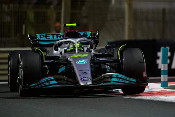 2022: Mercedes W13
