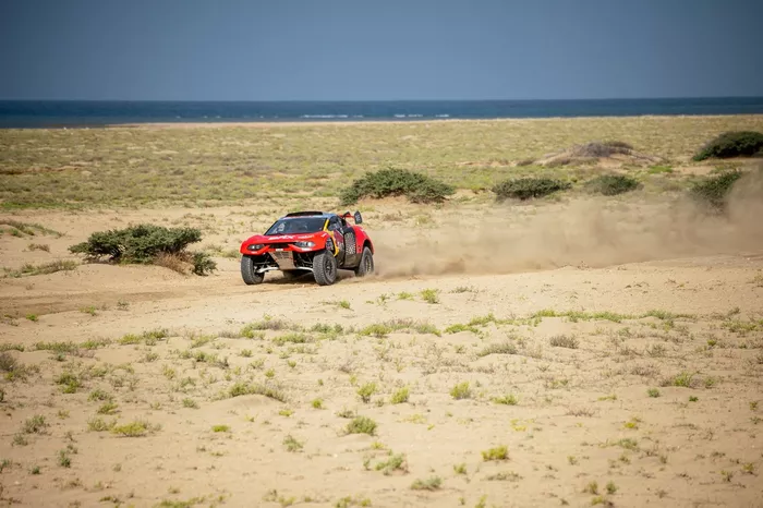 #201 Bahrain Raid Xtreme Prodrive: Sebastien Loeb, Fabian Lurquin